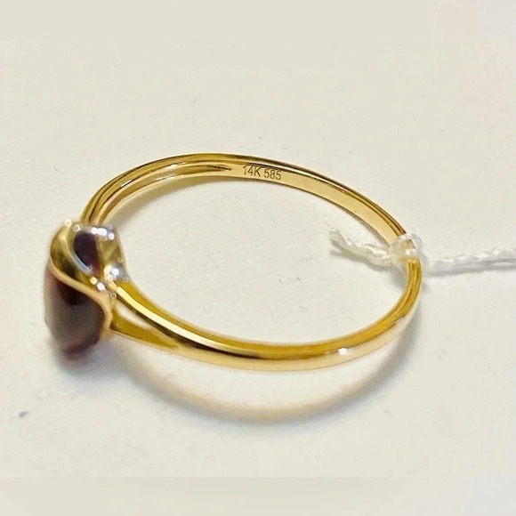 Elegant Gold and Garnet Women's Ring
Gift With Purchase - Picture 4 of 6
